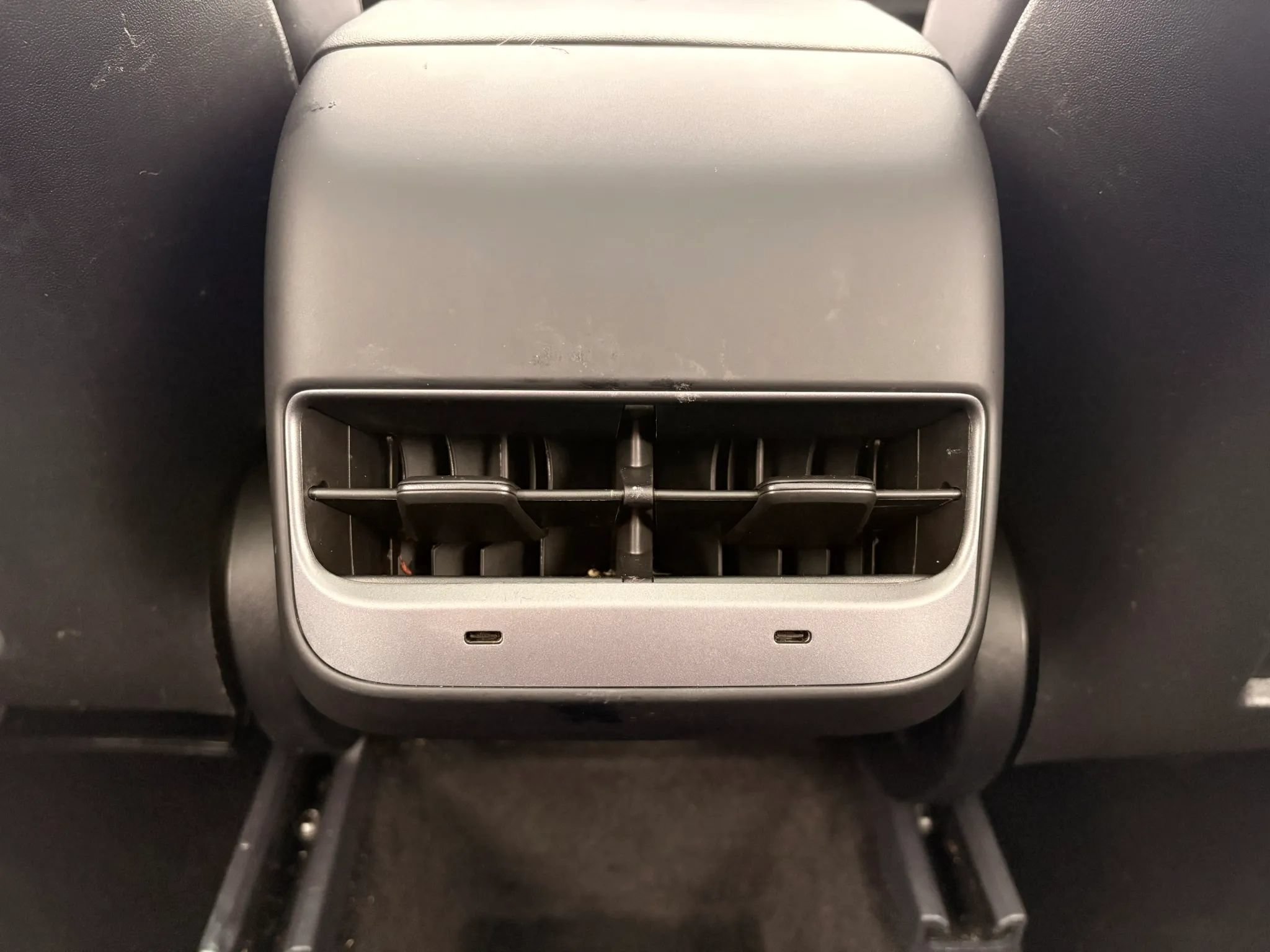 Used 2022 Tesla Model Y Long Range AWD/4WD image 25