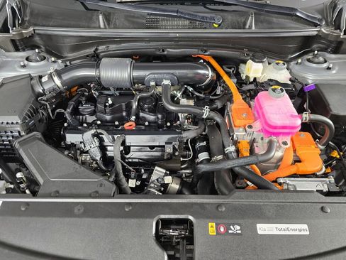 Used 2023 Kia Sportage LX image 9