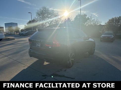 Certified 2024 Volvo XC60 T8 Ultimate w/ Protection Package Premier image 5