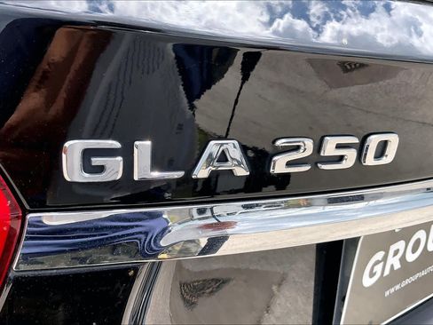 Certified 2020 Mercedes-Benz GLA 250 image 10