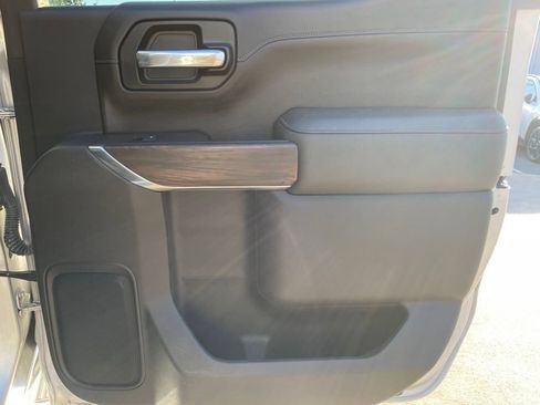 Used 2020 GMC Sierra 1500 SLT RWD image 26