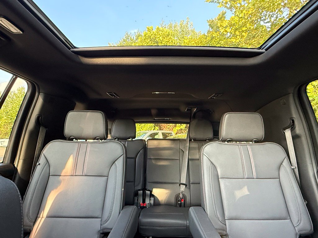 Used 2024 Chevrolet Suburban RST w/ Luxury Package AWD/4WD image 44