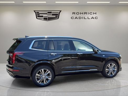 Certified 2023 Cadillac XT6 Premium Luxury w/ Technology Package AWD/4WD image 4