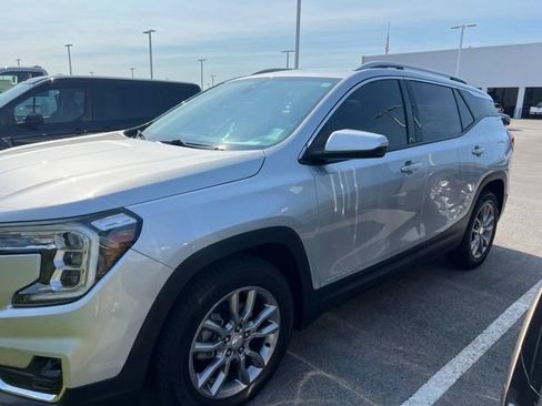 Used 2022 GMC Terrain SLT FWD image 11
