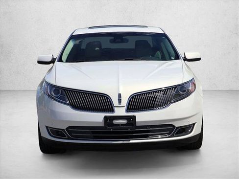 Used 2013 Lincoln MKS FWD image 2