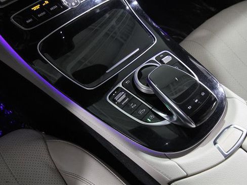 Used 2017 Mercedes-Benz E 300 4MATIC image 15