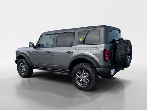 New 2025 Ford Bronco Badlands image 4
