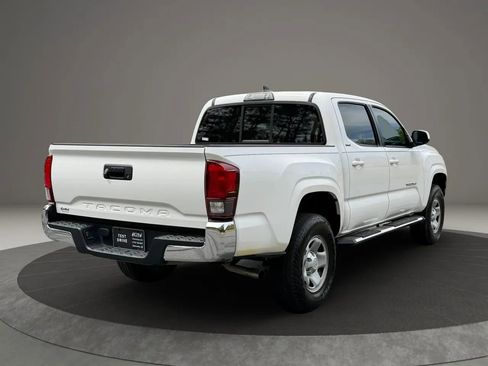 Used 2019 Toyota Tacoma SR5 image 4