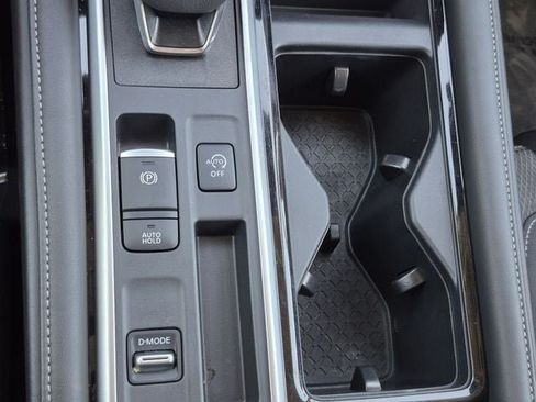 Certified 2026 Nissan Pathfinder SV FWD image 19