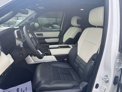 Used 2024 Toyota Sequoia Capstone AWD/4WD image 15