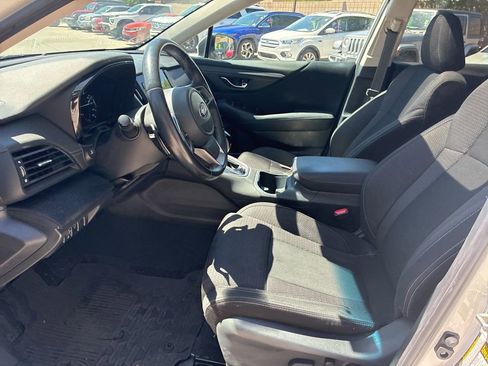 Used 2020 Subaru Outback Premium image 7