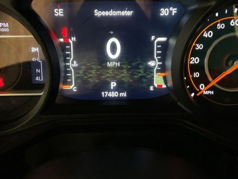 Used 2024 Jeep Wrangler Rubicon w/ Safety Group image 37