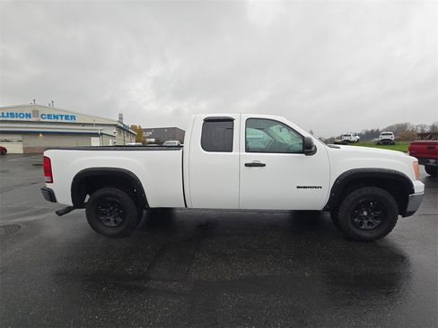 Used 2013 GMC Sierra 1500 SL image 2