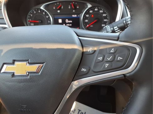 Used 2023 Chevrolet Equinox Premier AWD/4WD image 19