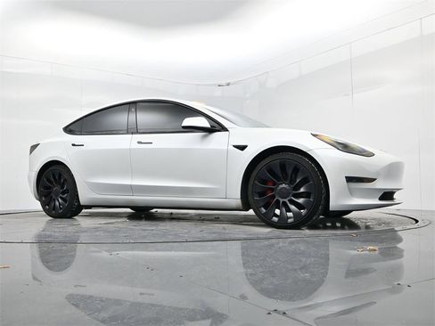 Used 2023 Tesla Model 3 Performance image 32