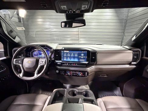 Used 2024 Chevrolet Silverado 3500 LTZ image 16