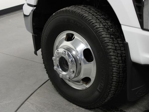 Used 2024 Ford F350 Lariat w/ Lariat Ultimate Package image 10