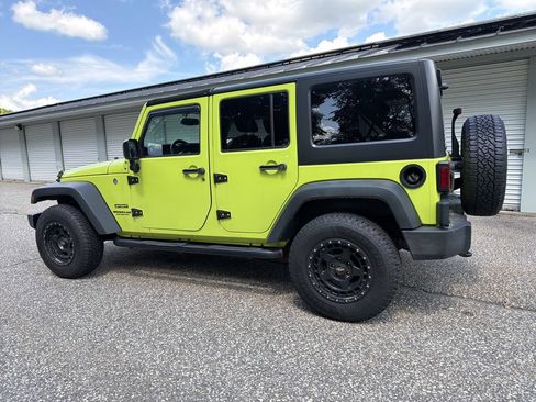 Used 2017 Jeep Wrangler Unlimited Sport w/ Quick Order Package 24S AWD/4WD image 2