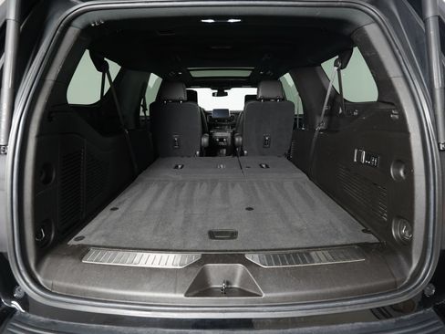 Used 2021 GMC Yukon XL AT4 w/ AT4 Premium Plus Package AWD/4WD image 12