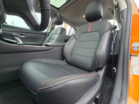 Used 2024 Nissan Sentra SR w/ SR Premium Package image 23