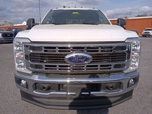 New 2026 Ford F350 XL w/ XL Chrome Package image 8