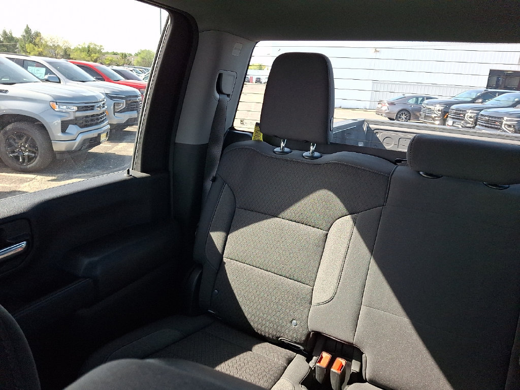 Used 2024 Chevrolet Silverado 2500 Custom w/ Custom Value Package AWD/4WD image 19