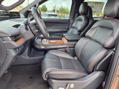 New 2026 Lincoln Navigator Black Label AWD/4WD image 15