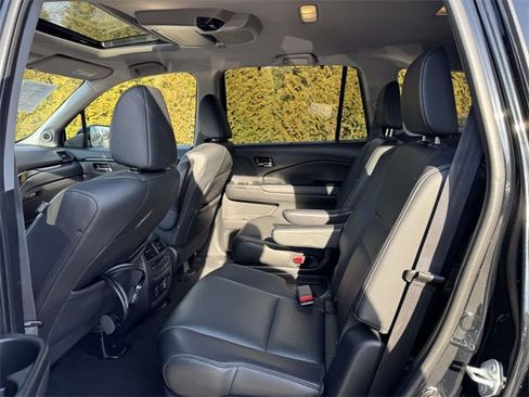 Certified 2021 Honda Pilot Touring image 10