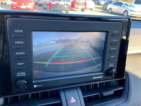 Used 2020 Toyota RAV4 XLE image 26