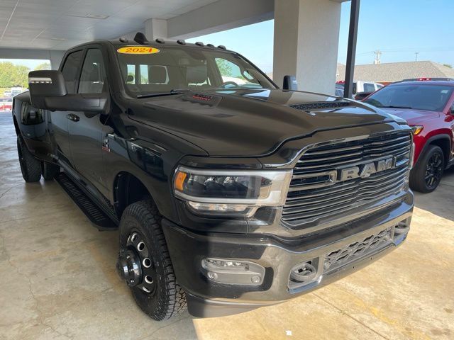 Used 2024 RAM 3500 Laramie w/ Night Edition AWD/4WD image 3