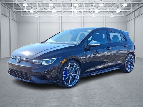 Certified 2024 Volkswagen Golf R 2.0T image 3