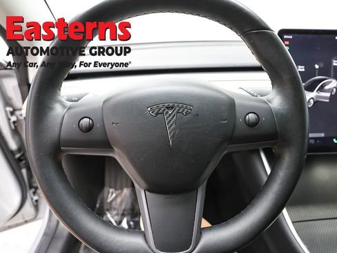 Used 2018 Tesla Model 3 Long Range image 10