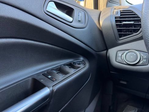 Certified 2018 Ford Escape SE AWD/4WD image 29