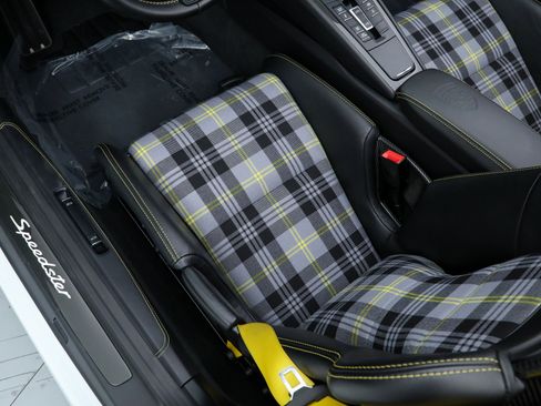 Used 2019 Porsche 911 Speedster image 30