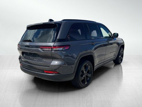 New 2025 Jeep Grand Cherokee Altitude image 7