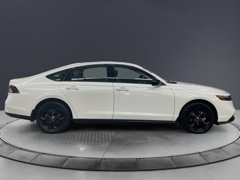 Certified 2025 Honda Accord SE image 6