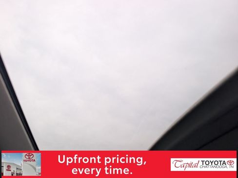 Used 2019 Toyota Sequoia SR5 AWD/4WD image 25