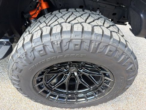 Used 2023 Ford Bronco Raptor AWD/4WD image 12