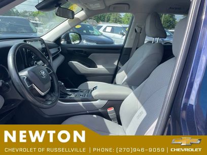 Used 2022 Toyota Highlander LE