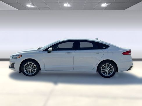 Used 2020 Ford Fusion SE image 2
