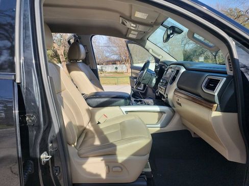 Used 2016 Nissan Titan SL image 41