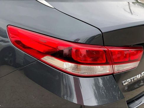 Used 2018 Kia Optima LX FWD image 27