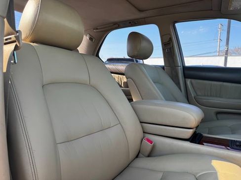 Used 1998 Lexus LS 400 image 19