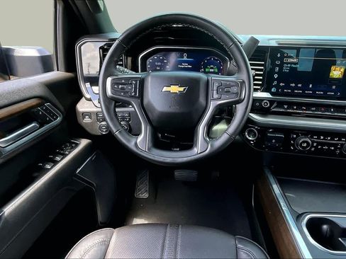 Used 2025 Chevrolet Silverado 3500 High Country w/ High Country Premium Package AWD/4WD image 6