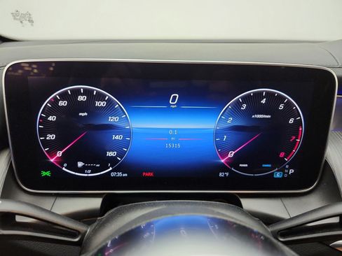Used 2023 Mercedes-Benz GLC 300 4MATIC image 9