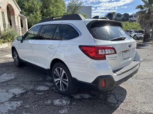 Used 2019 Subaru Outback 2.5i Limited AWD/4WD image 4