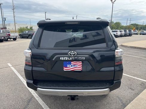 Used 2024 Toyota 4Runner TRD Off-Road image 4