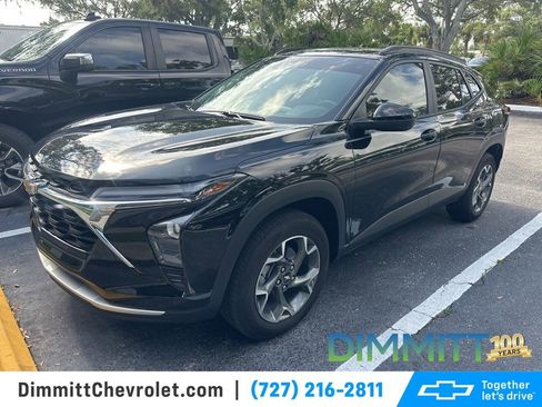 Used 2024 Chevrolet Trax LT w/ LT Convenience Package FWD image 1