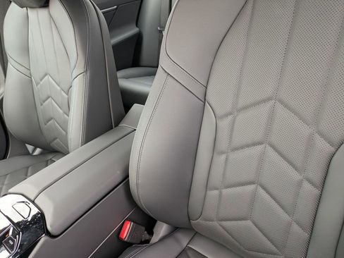 New 2026 BMW 530i xDrive w/ M Sport Package image 17