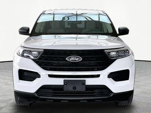 Used 2022 Ford Explorer 4WD w/ Class IV Trailer Tow Package image 2